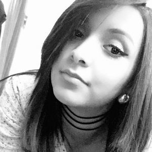 Meet your Posher, Cesia